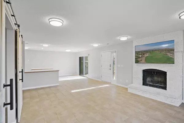 9024 Neill Lake RD, Eden Prairie, MN 55347