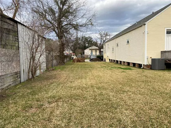 521 VALMONT ST, New Orleans, LA 70115