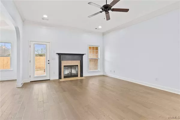 11504 FOREST GLEN BLVD, Northport, AL 35475