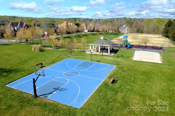 548 Fairwoods DR, Huntersville, NC 28078