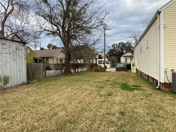 521 VALMONT ST, New Orleans, LA 70115