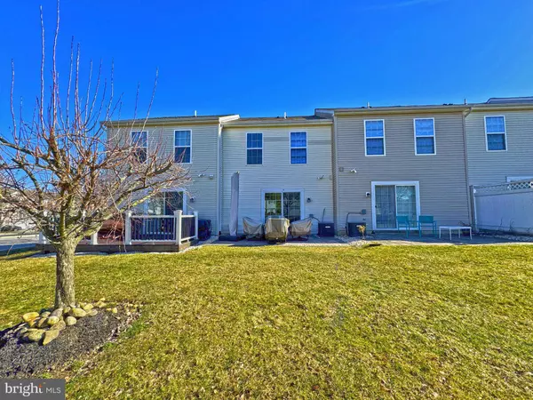 1548 ARTISAN CT, Breinigsville, PA 18031