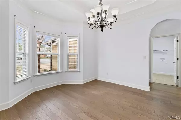 11504 FOREST GLEN BLVD, Northport, AL 35475