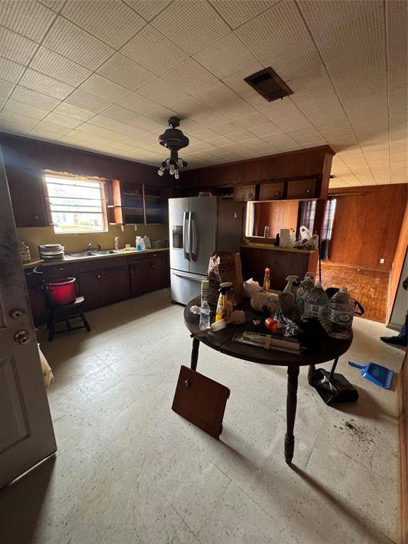 204 Avenue G, Sugar Land, TX 77498