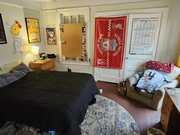 18 Elizabeth St, Charleston, SC 29403