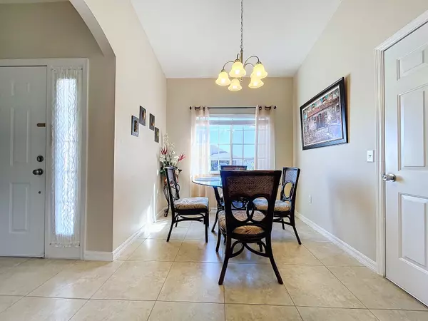 3 Bedrooms 2 Bathrooms and 2 Car garage Home for Sale in Davenport, Fl