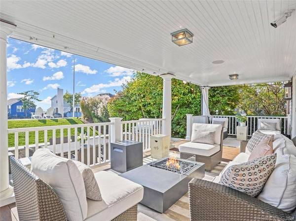 420 Pine Creek Avenue, Fairfield, CT 06824