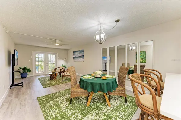7500 40TH AVE W #105, Bradenton, FL 34209