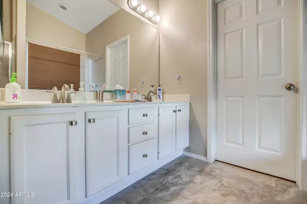 1642 W SPARROW Drive, Chandler, AZ 85286