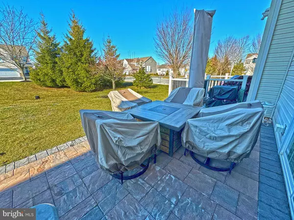 1548 ARTISAN CT, Breinigsville, PA 18031