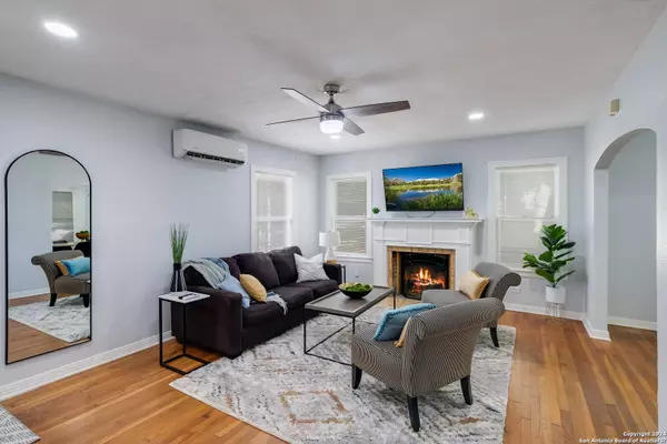 422 PERSHING AVE, San Antonio, TX 78209-6645