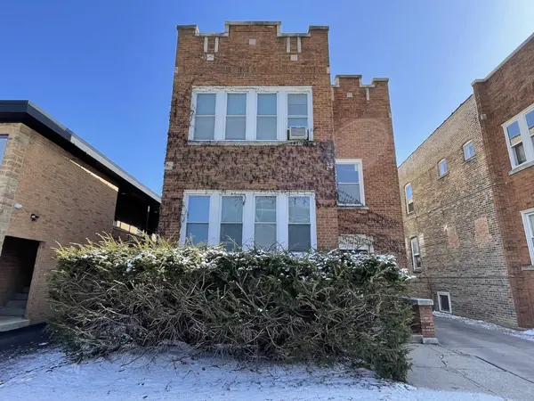 1021 N Harlem Avenue, Oak Park, IL 60302