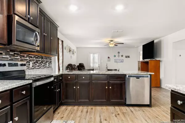 15127 JETFIRE PT, Von Ormy, TX 78073-2110