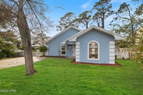 2520 Redwood ST, Panama City Beach, FL 32408