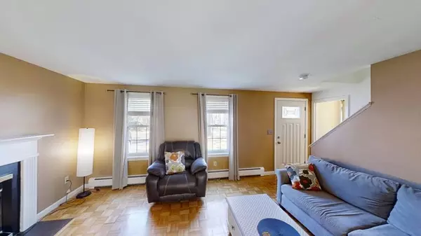 11 Drew Lane, Mashpee, MA 02649