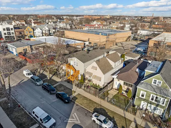 2123 N Mango Avenue, Chicago, IL 60639