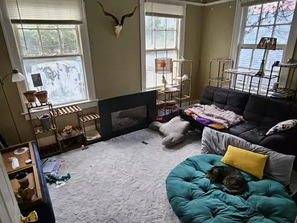 18 Elizabeth St, Charleston, SC 29403