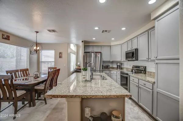 1642 W SPARROW Drive, Chandler, AZ 85286