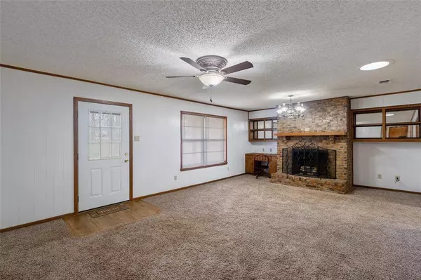 179 Rs County Road 3120, Emory, TX 75440