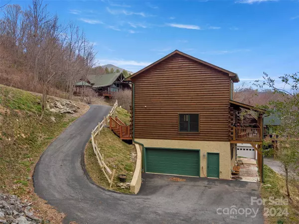 313 Cub TRL, Maggie Valley, NC 28751