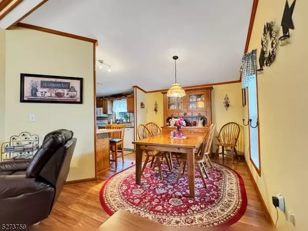 4 Stonehill Lane, White Twp., NJ 07823