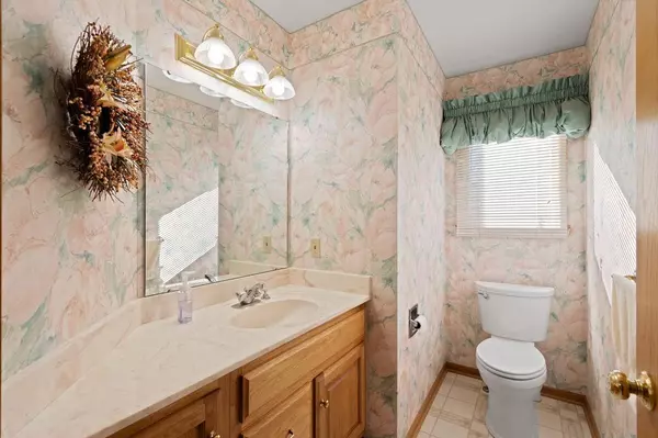 E12096 Grubers Grove Road, Prairie Du Sac, WI 53578