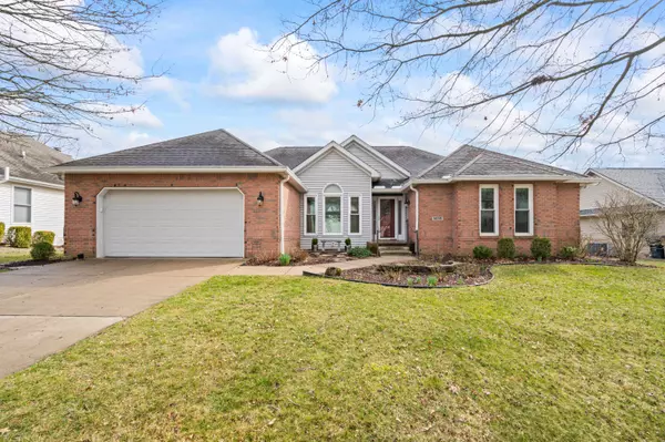 6059 Acorn DR, Columbus, IN 47201