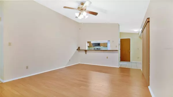 8647 KNOTTY PINE LN, Orlando, FL 32825