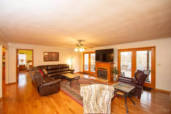 120 Spencer Rd, Tiffin Twp, OH 45693