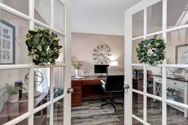 8279 Sea Mist Ct, West Chester, OH 45069