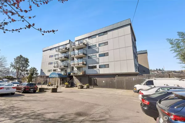 2301 Fairview AVE W #305, Seattle, WA 98102