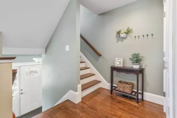 28 Sherman St #28, Medford, MA 02155