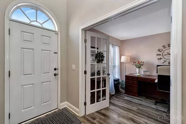 8279 Sea Mist Ct, West Chester, OH 45069