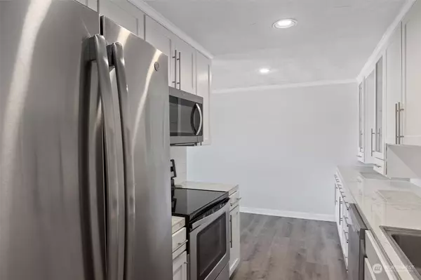 2301 Fairview AVE W #305, Seattle, WA 98102