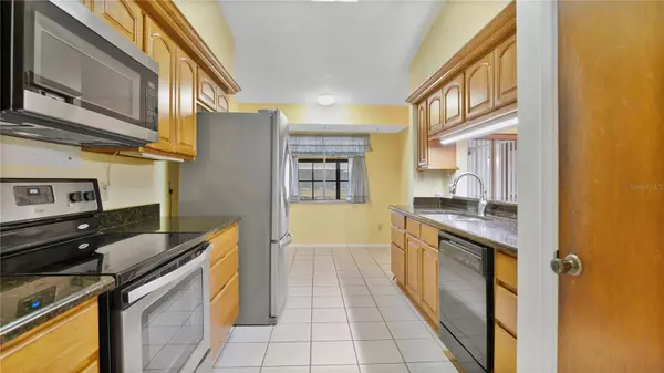 8647 KNOTTY PINE LN, Orlando, FL 32825