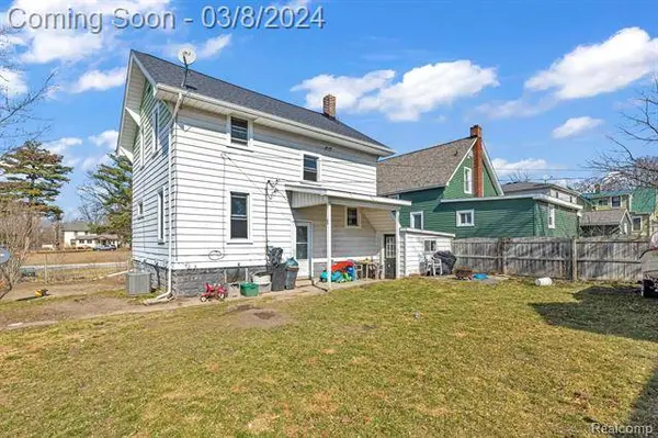 2926 SOUTH Boulevard, Port Huron, MI 48060