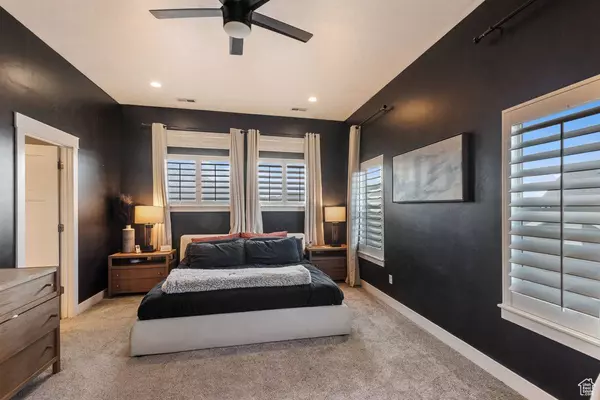 68 N ENGLISH RD E, Vineyard, UT 84058