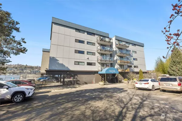 2301 Fairview AVE W #305, Seattle, WA 98102