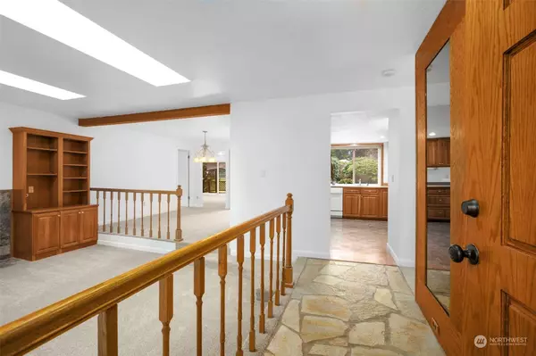 22904 49th AVE SE, Bothell, WA 98021