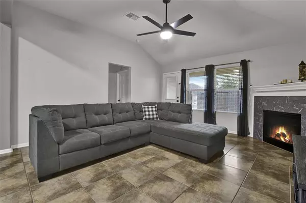 5430 Ginseng DR, Baytown, TX 77521