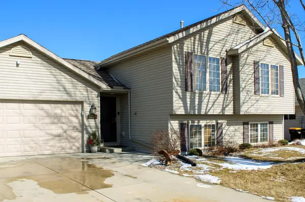 5223 Lexington PL NW, Rochester, MN 55901