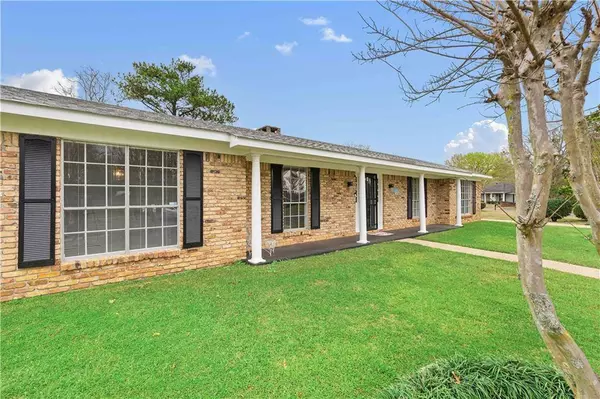 6304 Christopher DR N, Mobile, AL 36609