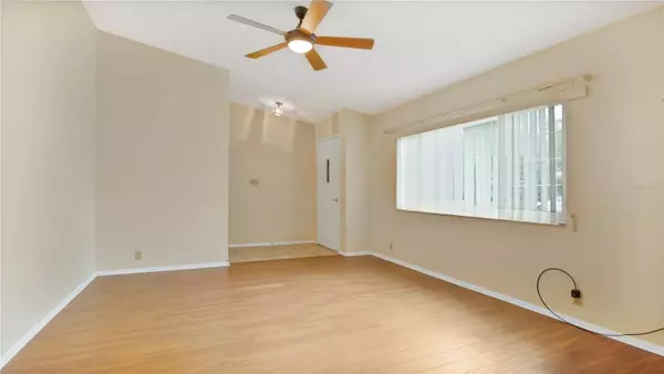 8647 KNOTTY PINE LN, Orlando, FL 32825