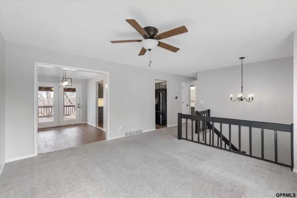 15730 Valley Street, Omaha, NE 68130