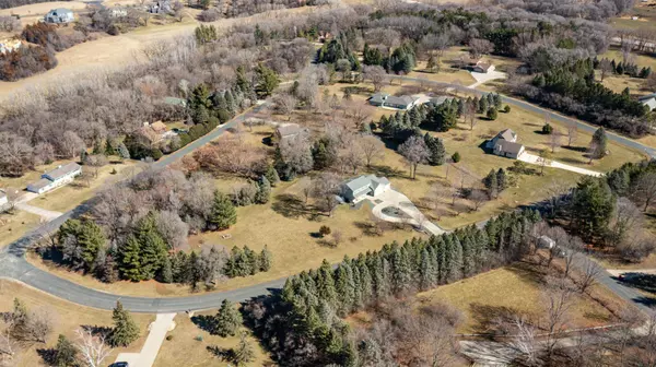 1521 Ridge DR NE, Rochester, MN 55906