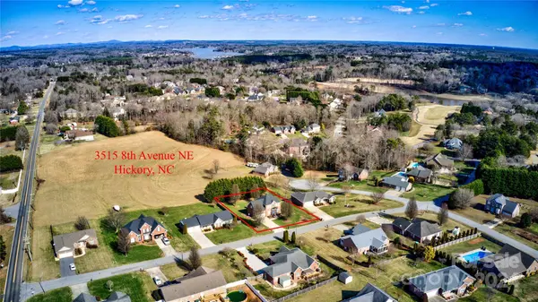 3515 48th AVE NE, Hickory, NC 28601