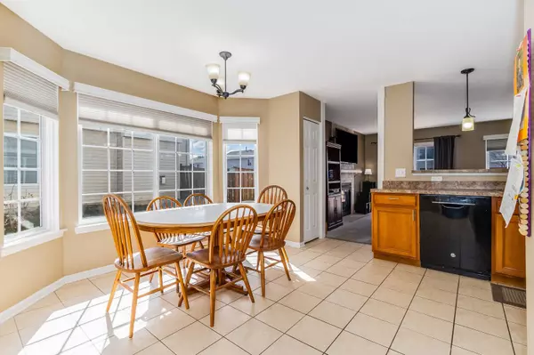 1421 Kettleson DR, Minooka, IL 60447