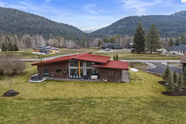 146 Jim Brown Way, Sandpoint, ID 83864