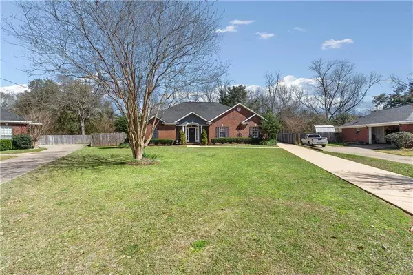 4030 Blakewood DR, Semmes, AL 36575