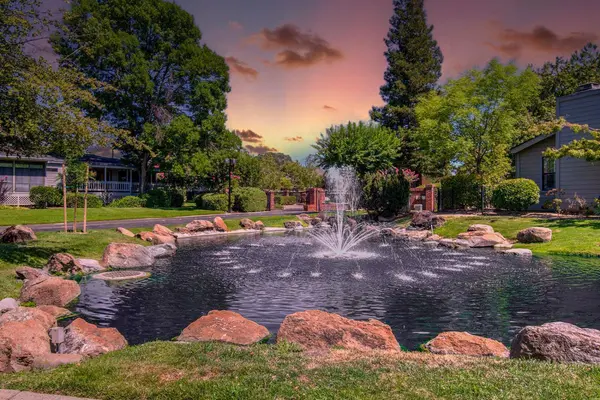 291 Castlewood CIR, Roseville, CA 95678